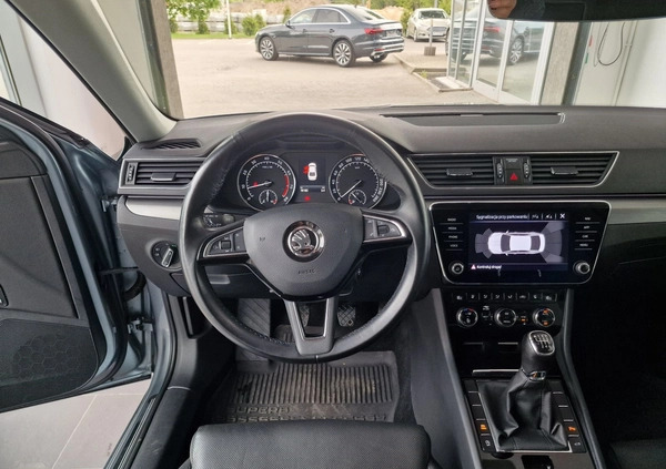 Skoda Superb cena 89900 przebieg: 78168, rok produkcji 2018 z Łódź małe 781